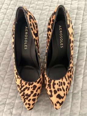 AEROSOLES Leopard-Print Pointed Toe Pumps - Tan & Black